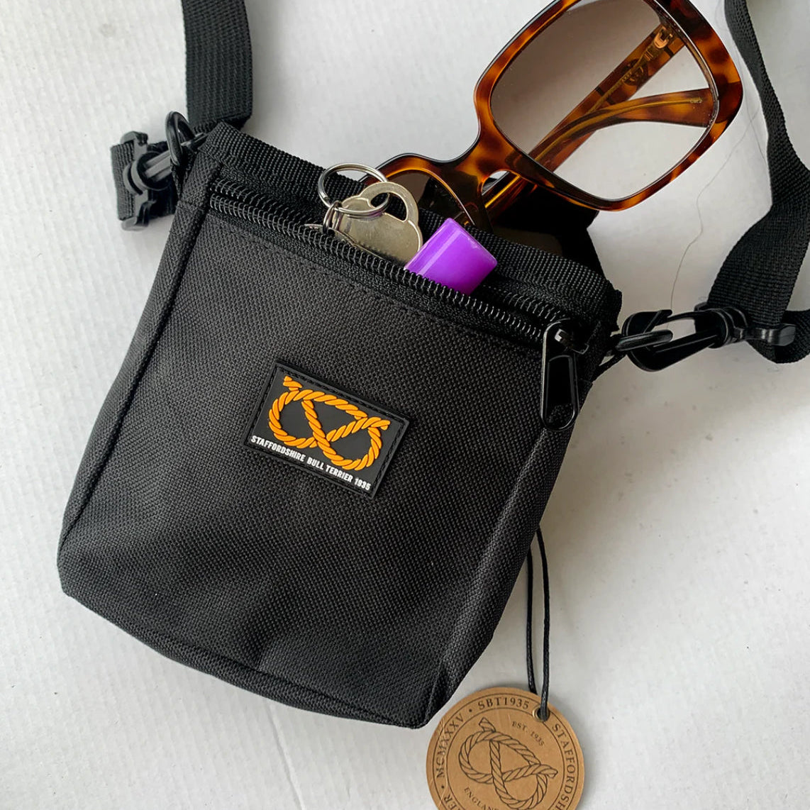 Staffy, staffie, Staffordshire bull terrier, dog, dogs, dog lovers, show dogs, SBT, Show Collar, Staffie, staffy treat training bag