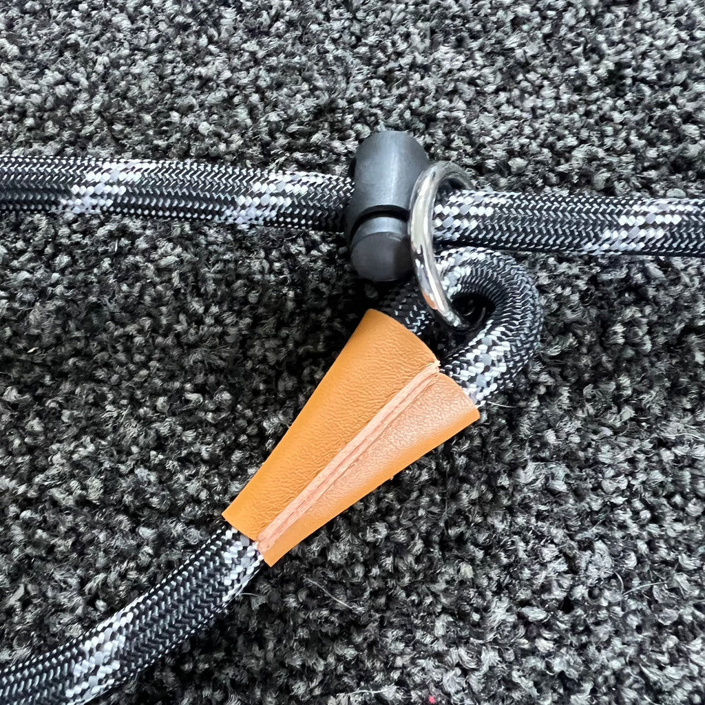 Slip Collar up to 64cm Black & White