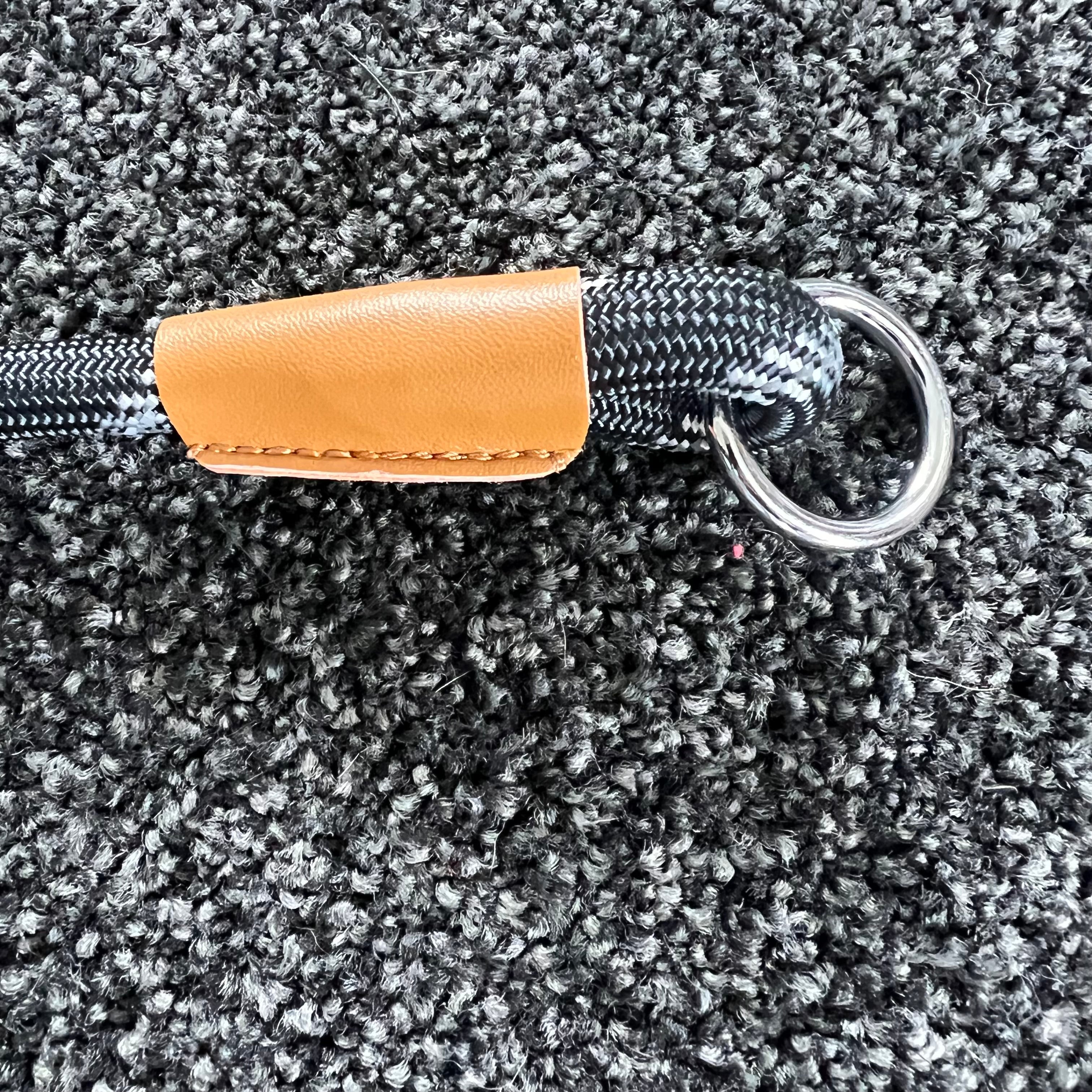 Slip Collar up to 64cm Black & White