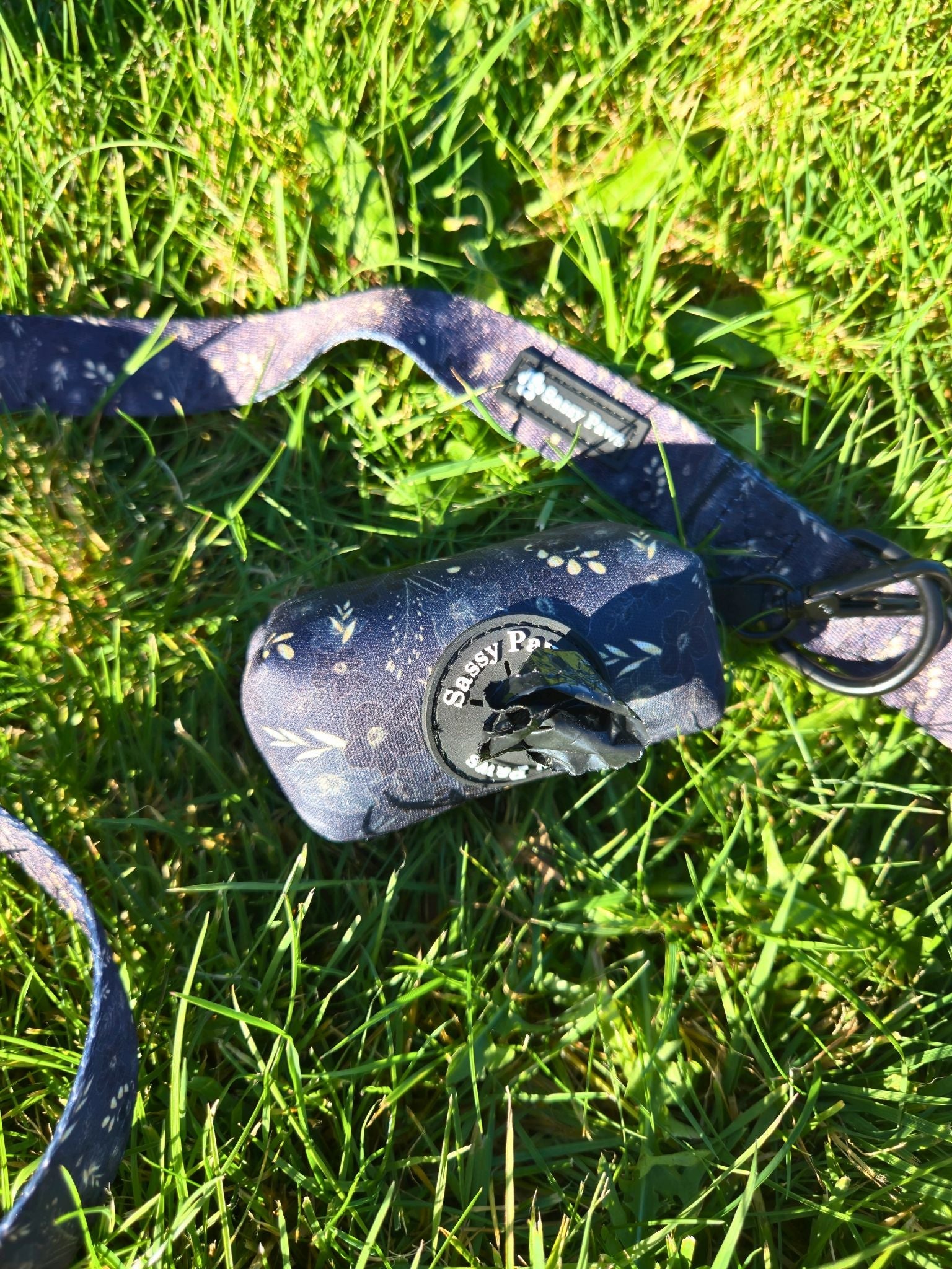 Pick Up Bag Holder - Midnight Blossom