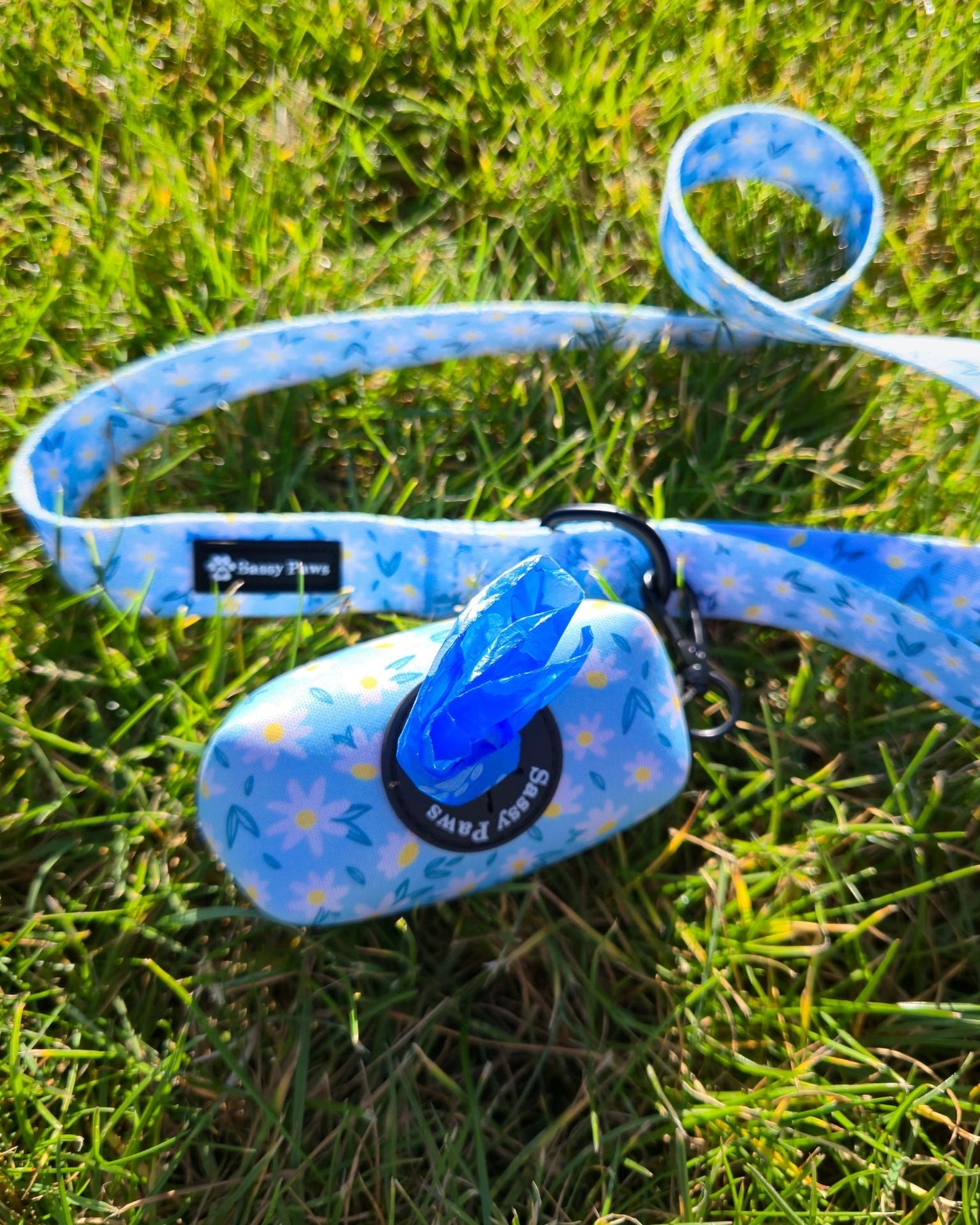 Pick Up Bag Holder - Daisy Meadow