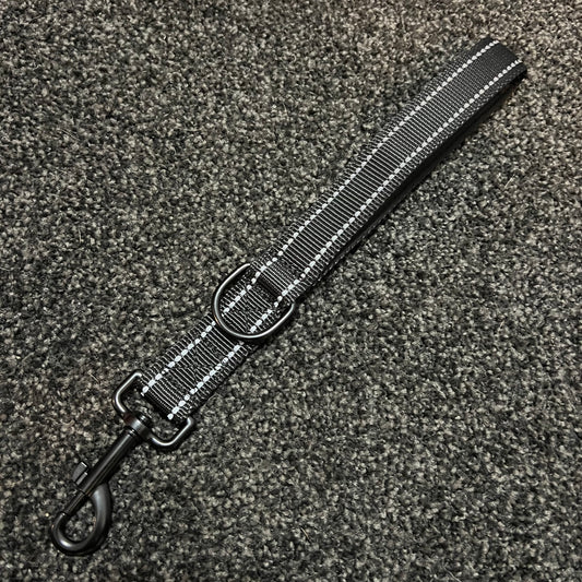 Black reflective training leash