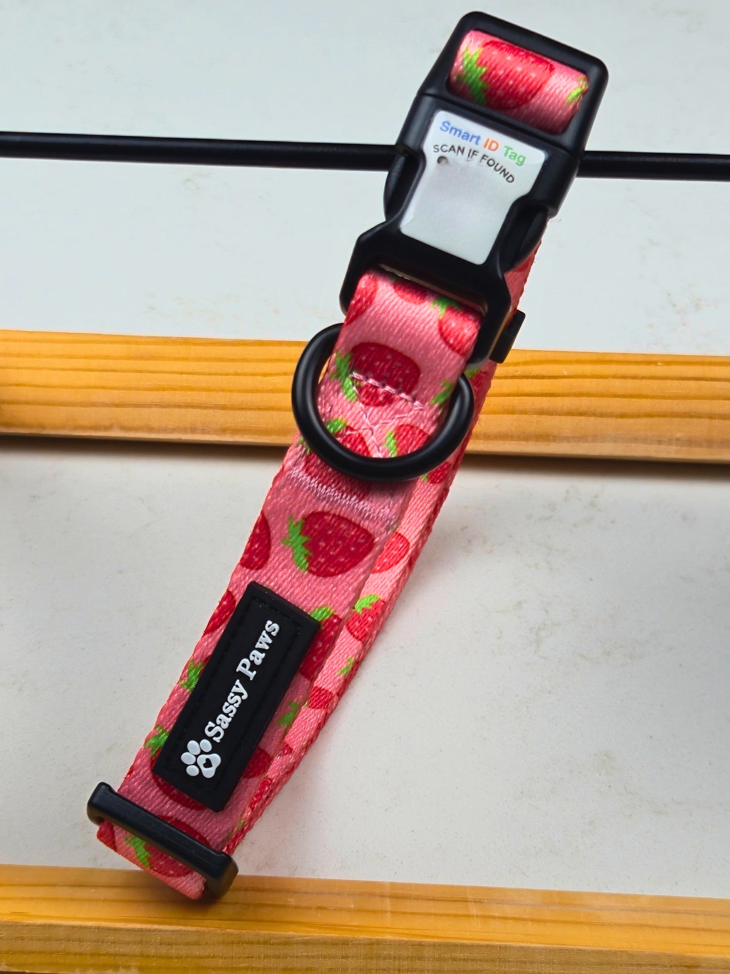 Dog Collar - Easy Scan QR ID - Strawberry Field